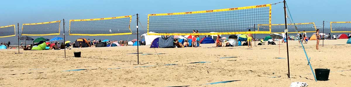 Beachvelden op strand Scheveningen
